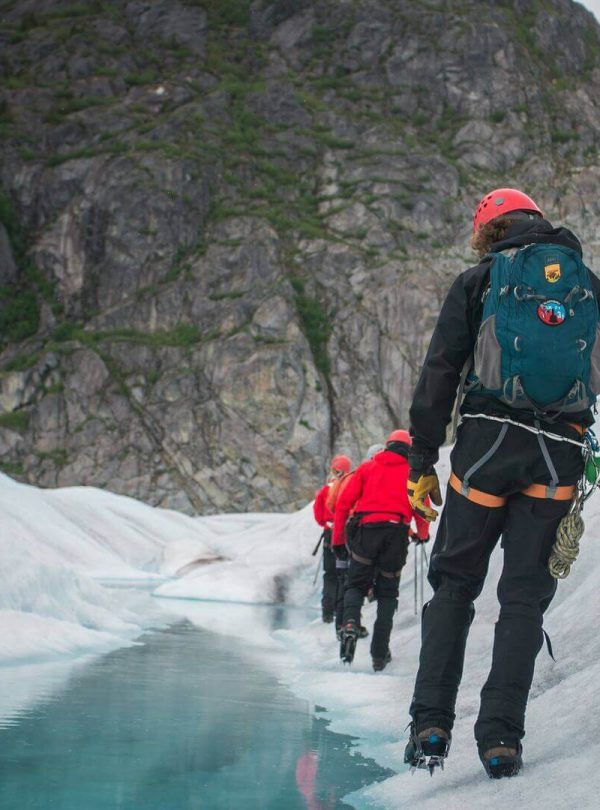outdoor-rock-mountain-snow-winter-hiking-1410424-pxhere.com-1