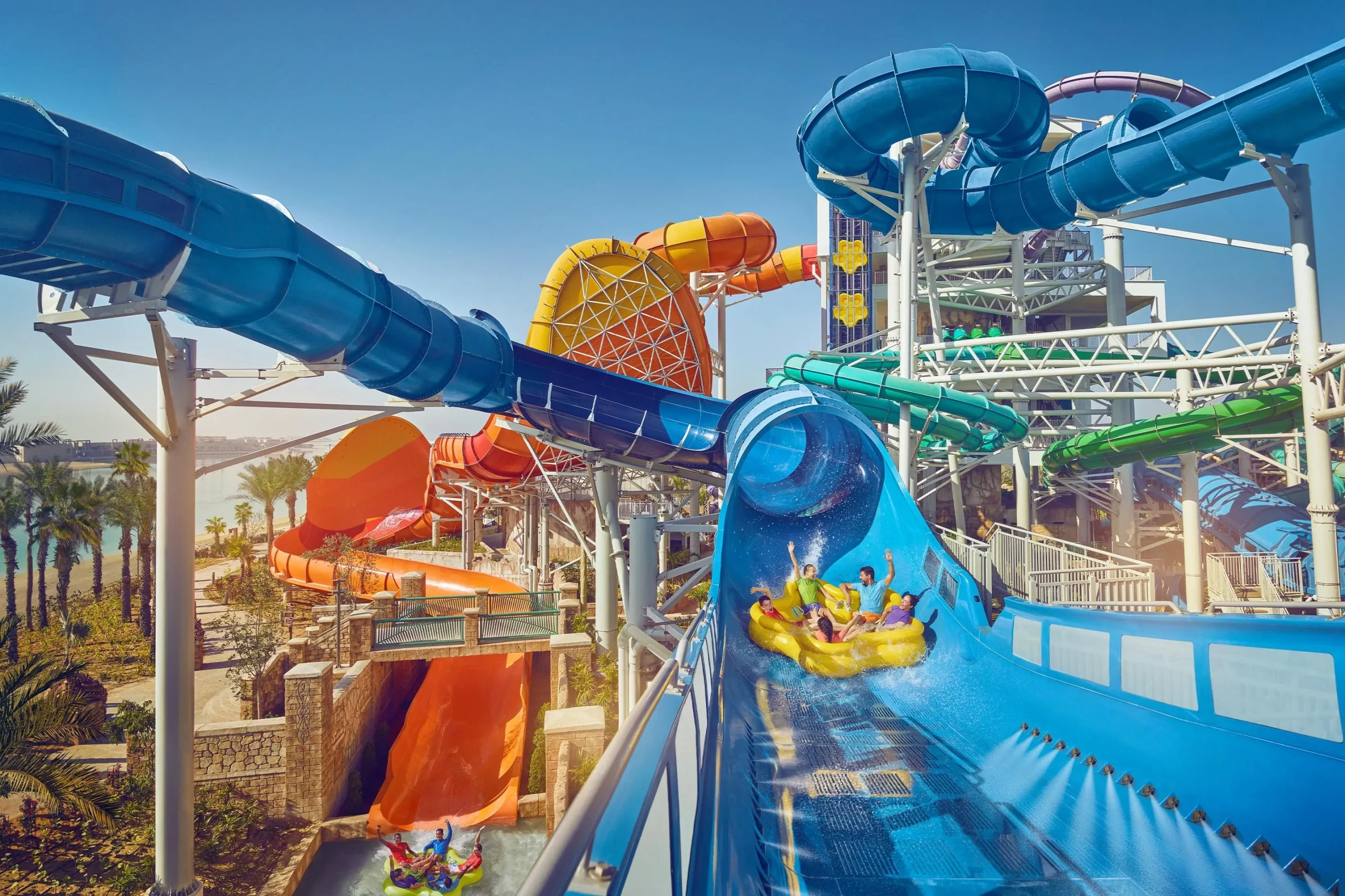 AquaventureWaterpark Lifestyle TridentTower Shockwave scaled